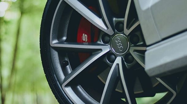 Seguro de coche cobertura de pinchazo en carretera